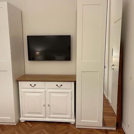 Modena Est Apartment Luaran gambar