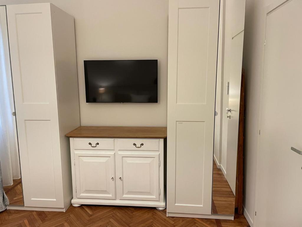 Modena Est Apartment Luaran gambar